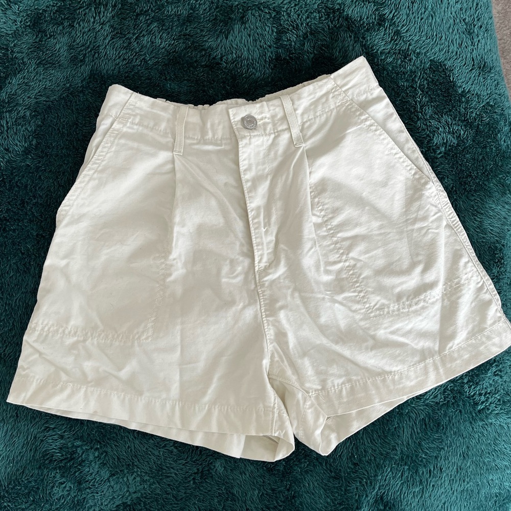 Levi’s Pleated Utility Women’s Shorts